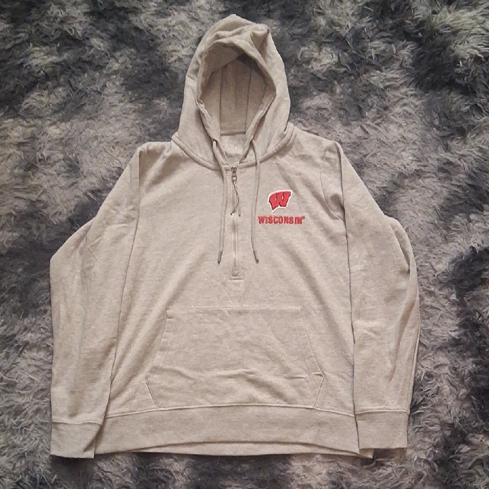 Antigua Wisconsin Women's Light Gray Hoodie
